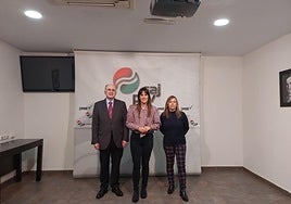 Los concejales jeltzales, Luis María Oyarbide, Elixabete Murua y Jaione Franco