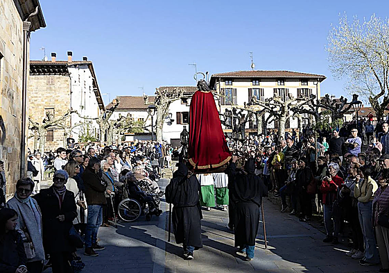 Imagen de archivo de una procesión en Hondarribia.