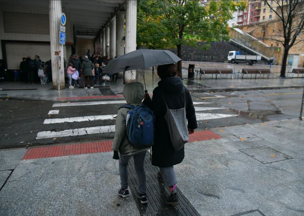 La nieve se suma a los chubascos por la masa de aire ártico en Gipuzkoa