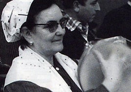 La panderojole e irrintzilari Primi Erostarbe Etxeberria (1907-1995) nació en Araotz, en el caserío Zumalde.