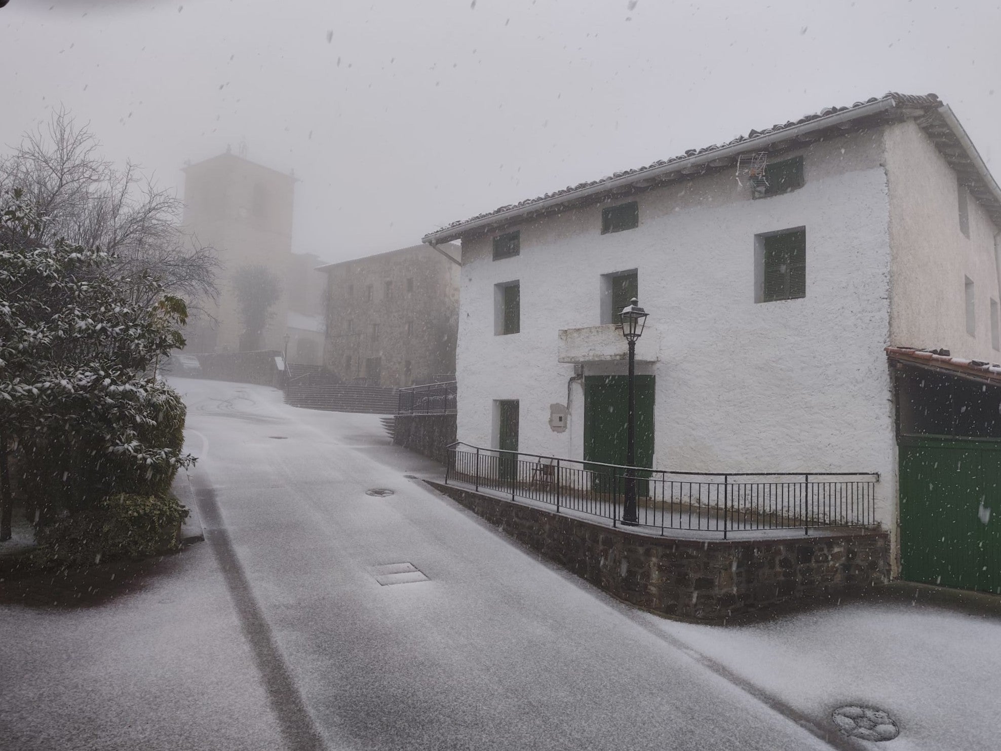 Primeras imágenes de postal en las cimas de Urola Garaia