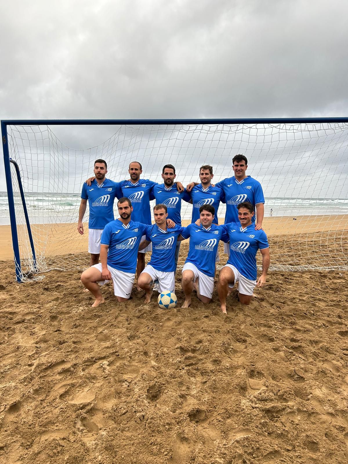 Los Playeros de Zarautz estrenan su primer álbum de cromos