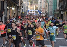 Un domingo con cortes de tráfico en San Sebastián debido al Maratón: Rutas alternativas y autobuses gratis