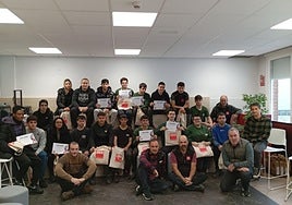 Estudiantes de Lanbide Eskola que han recibido el reconocimiento.