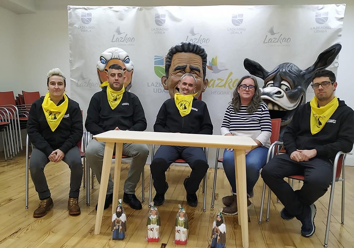 Presentación de la nuevas figuras de Mari y Basajaun.