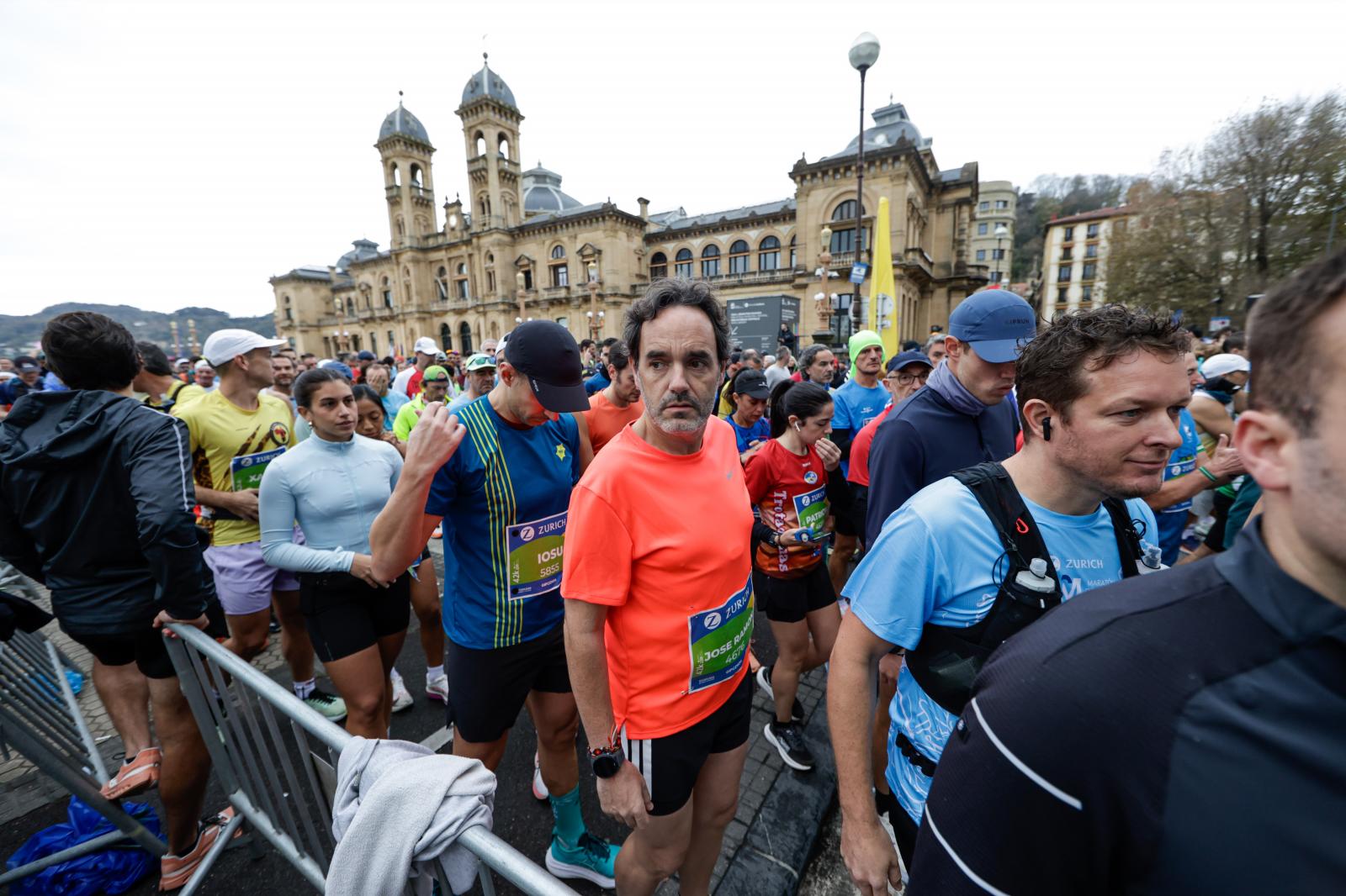 Los 42 kilómetros de la Zurich Maratón, en imágenes