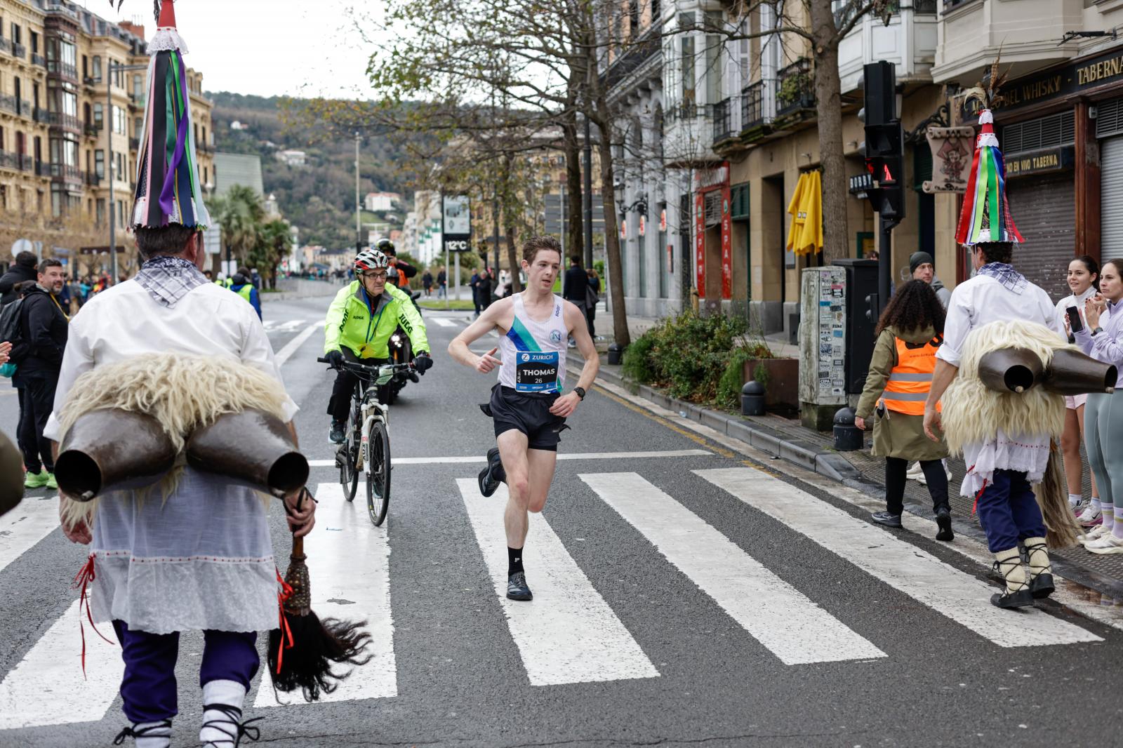 Los 42 kilómetros de la Zurich Maratón, en imágenes