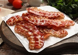 La sencilla técnica para conseguir beicon crujiente y sin grasa