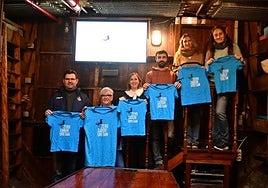 Miembros del 'Mater' y autoridades en la presentación de los resultados de la campaña.