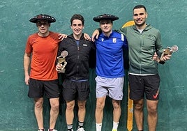 Los finalistas y ganadores de la IV. edición del torneo de frontenis.