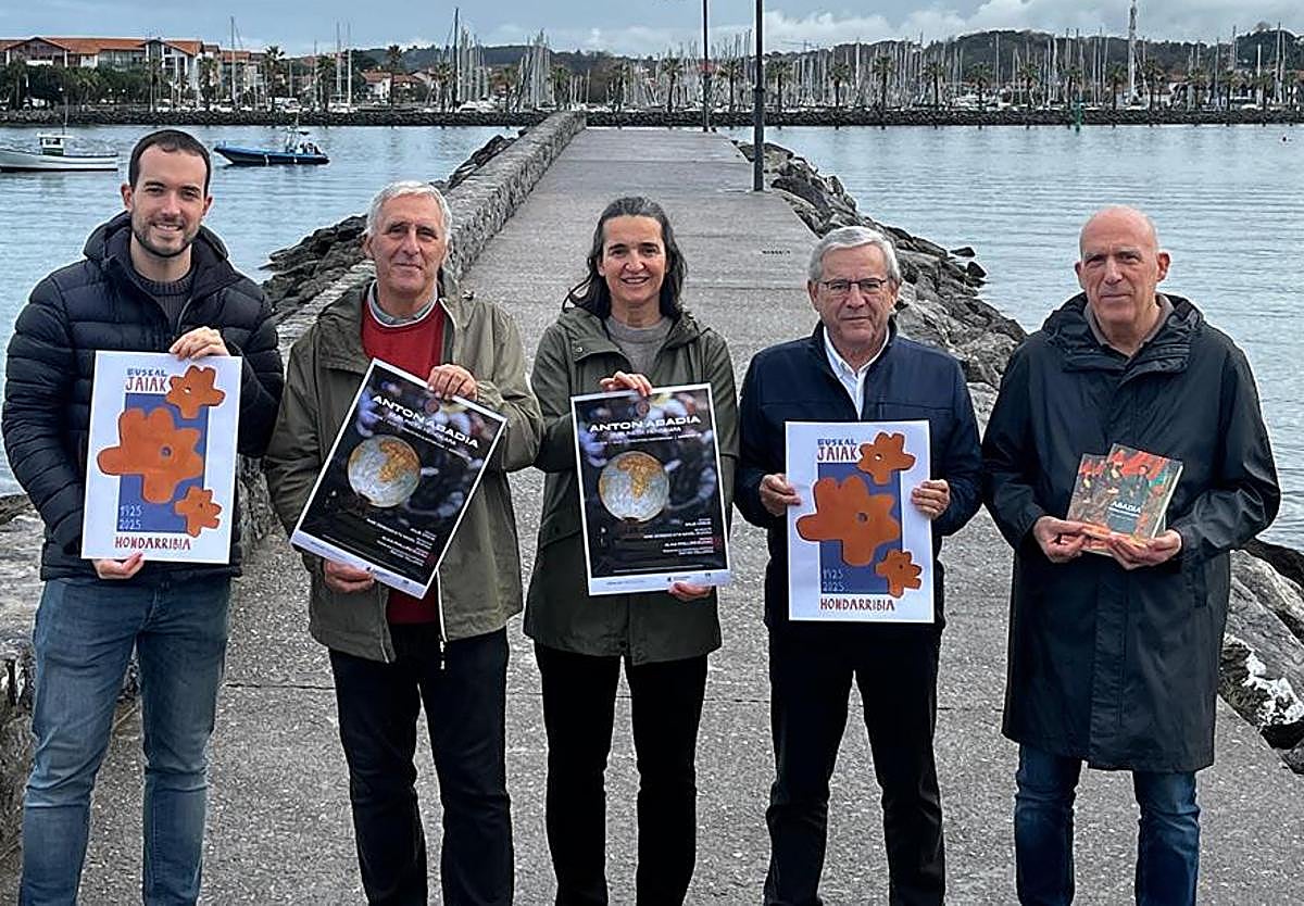 Antzezlan musikatuak hasiko du Anton Abadia Zikloa