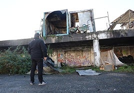 Caseta de obra donde se ha desatado el incendio de madrugada
