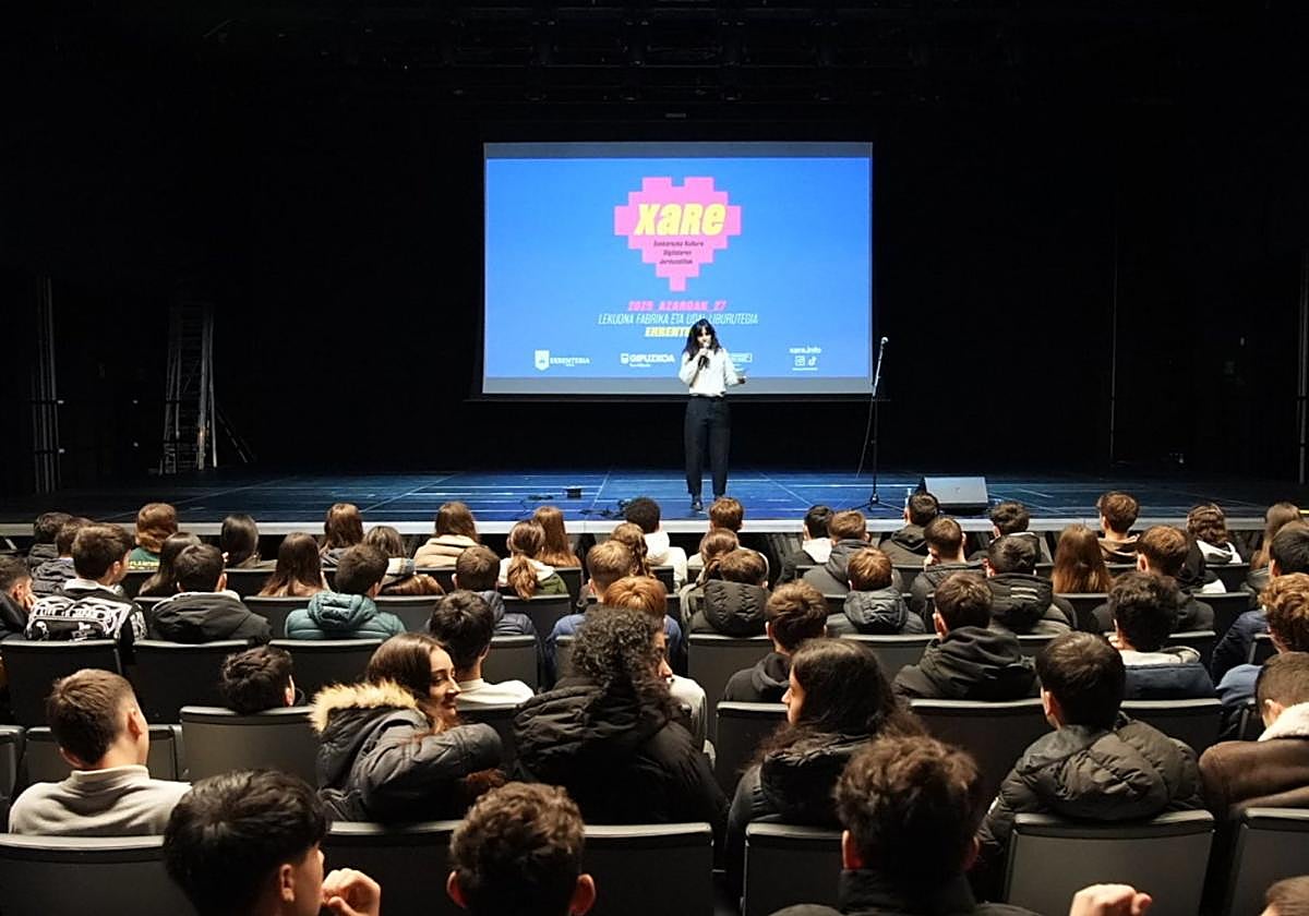 Los 164 alumnos llenaron la sala principal de Lekuona.