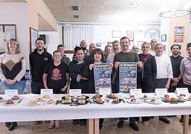 La presentación de la Ruta del Pintxo, con representantes municipales y miembros de Aterpea, tuvo lugar en Semblante.