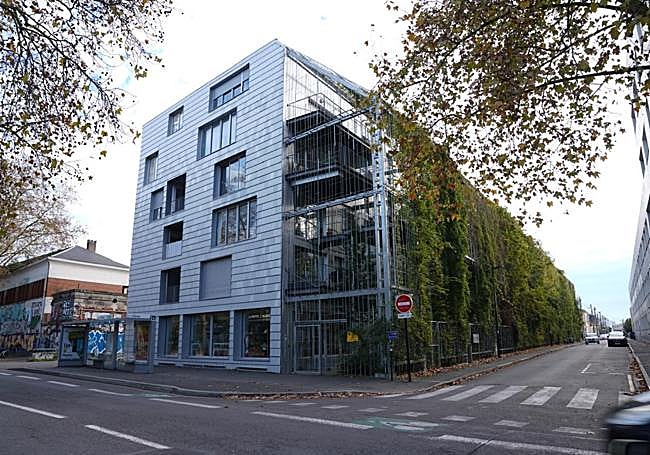 Edificio 'Ekko', con un jardín vertical.
