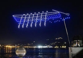 Espectáculo de drones para dar por arrancada la Navidad en La Concha