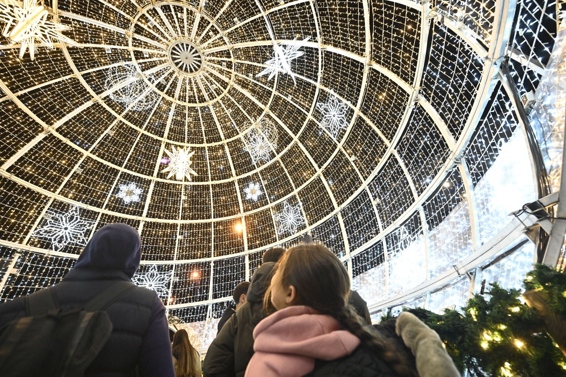 Se encienden las luces de Navidad en San Sebastián