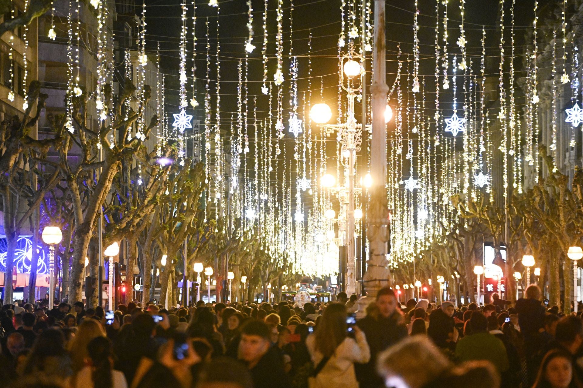 Se encienden las luces de Navidad en San Sebastián