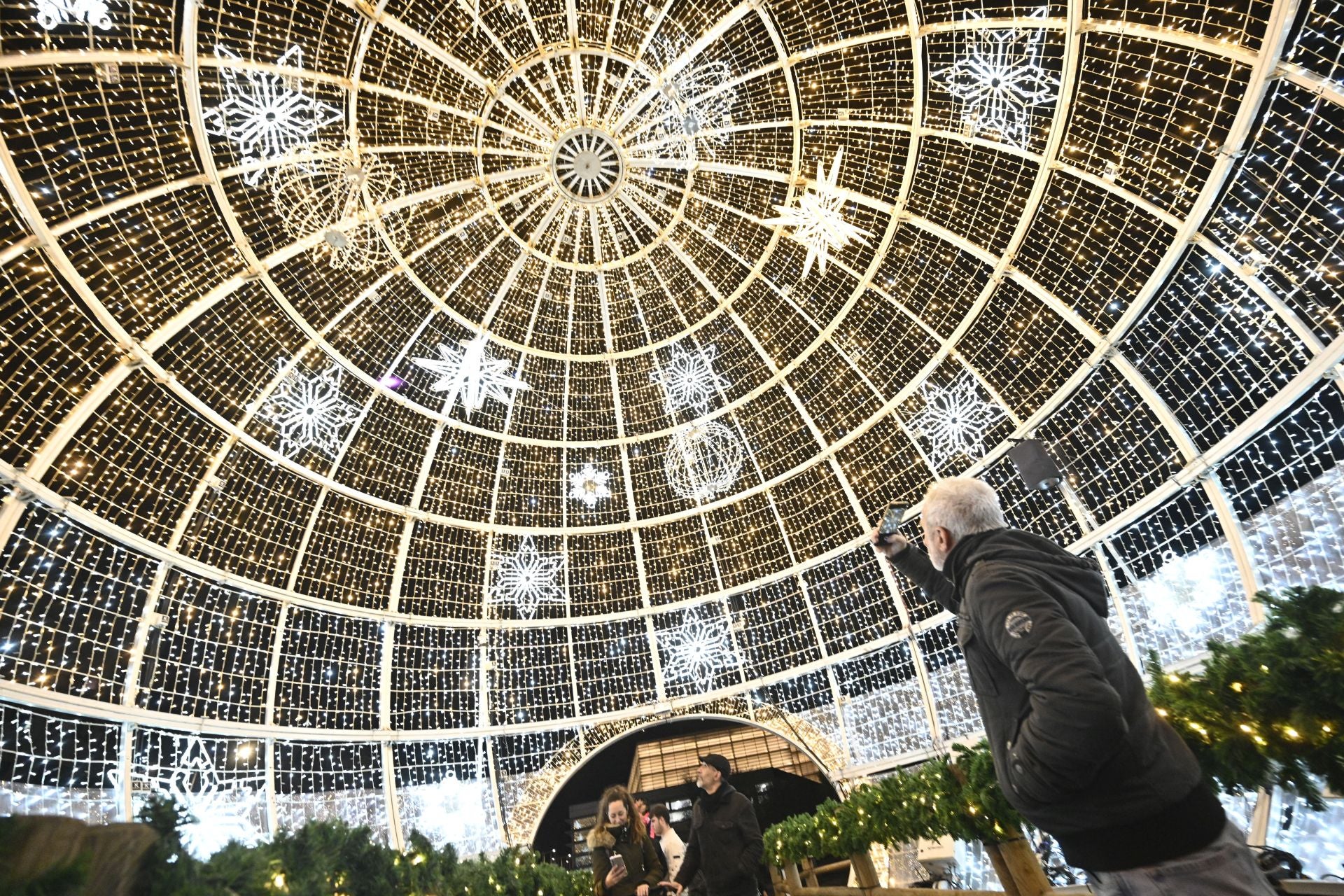 Se encienden las luces de Navidad en San Sebastián