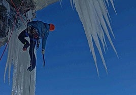 Josu Merino, durante una de las ascensiones en hielo.