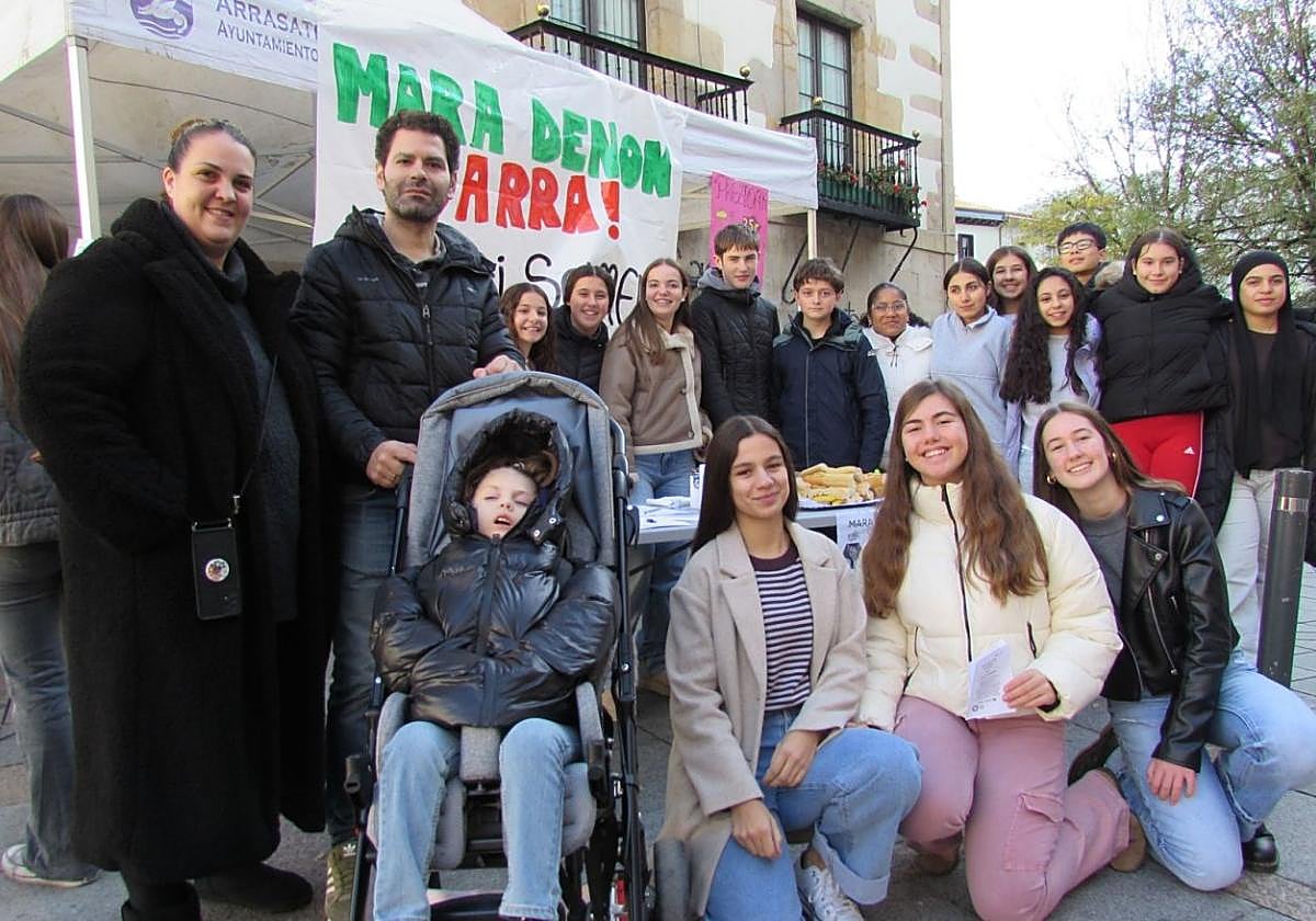 Tortilla y bizcocho para ayudar a Mara