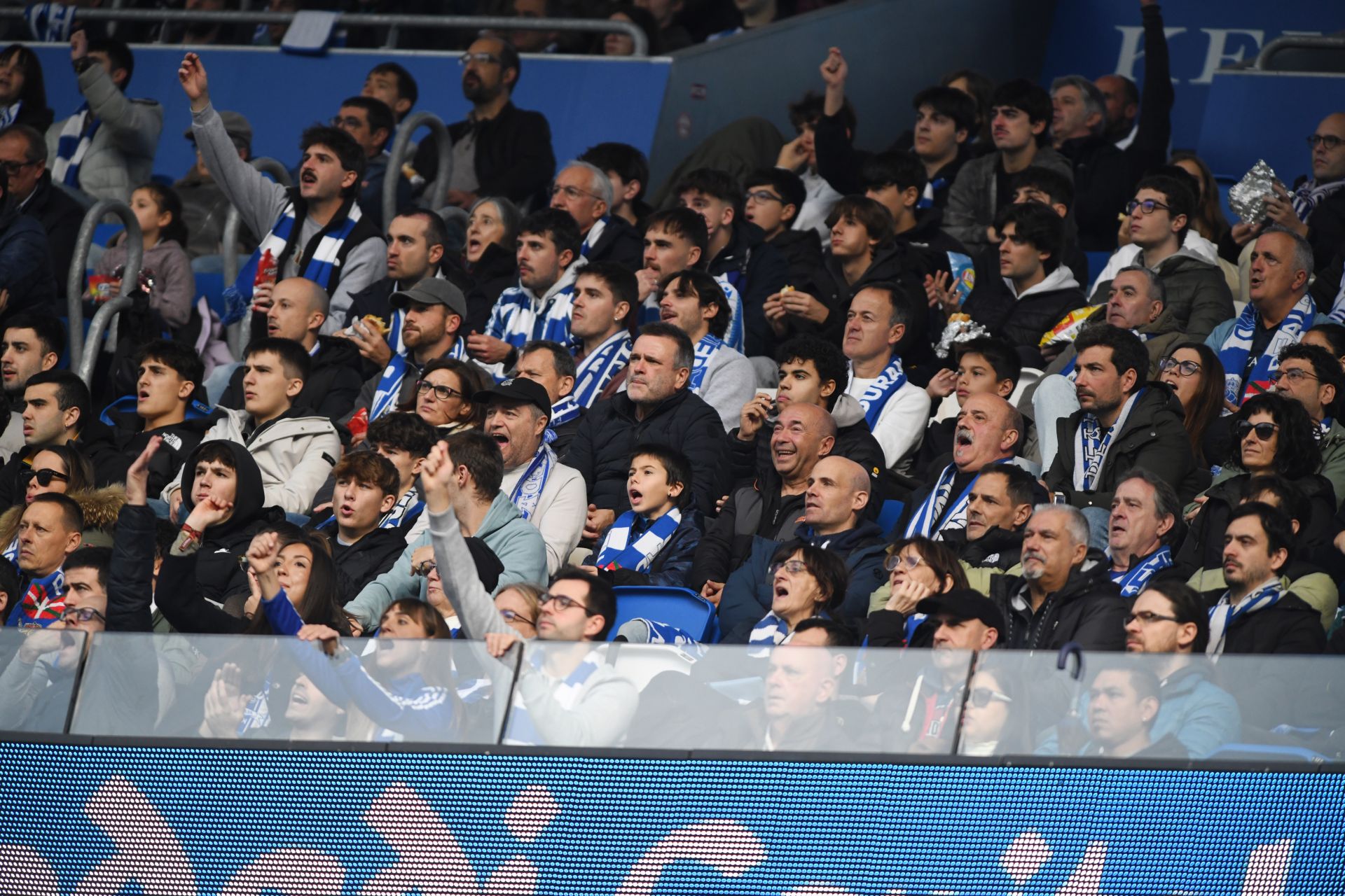 Búscate en las gradas de Anoeta