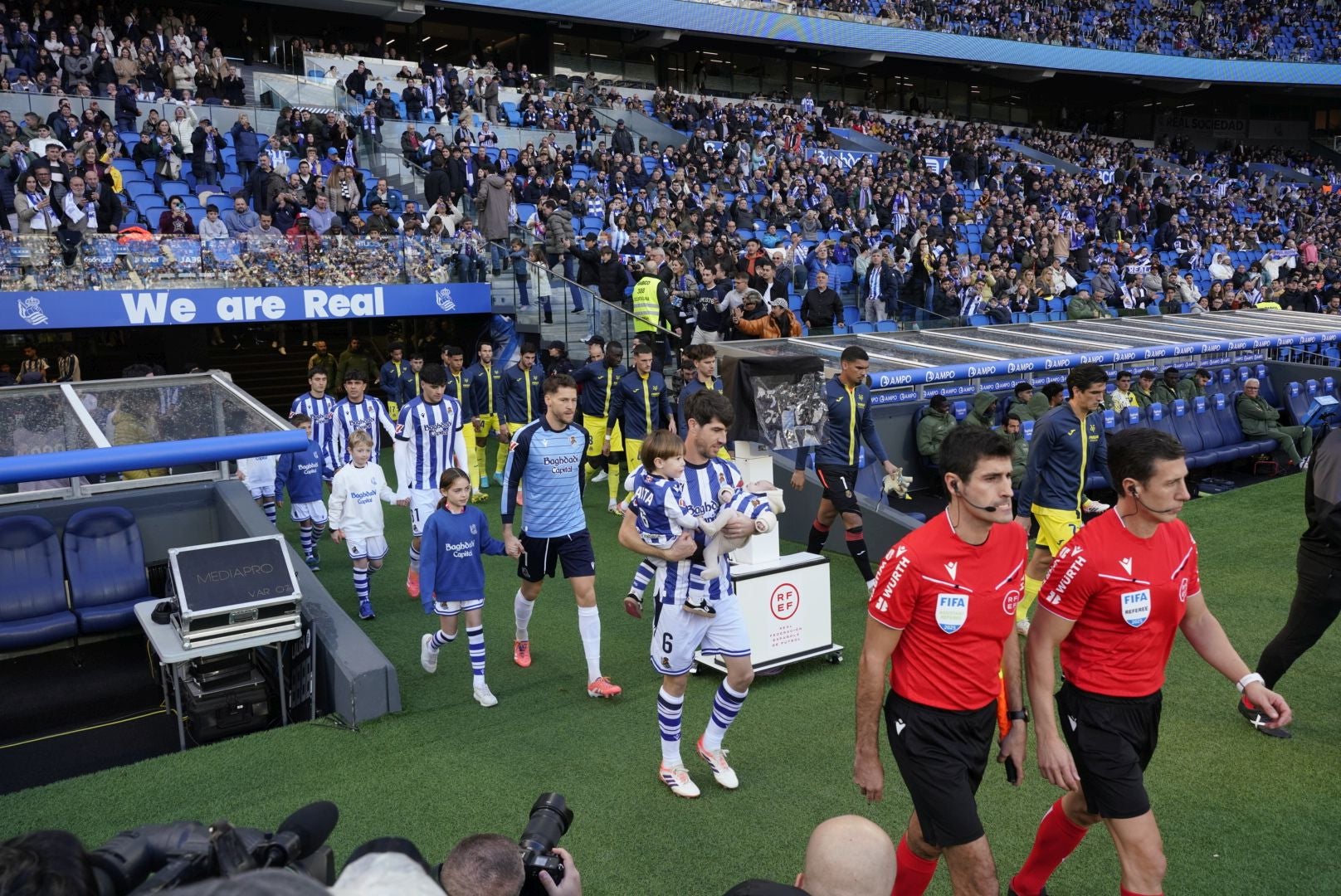 Búscate en las gradas de Anoeta