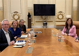 Reunión entre el Gobiernon foral y Elkarrekin Podemos.