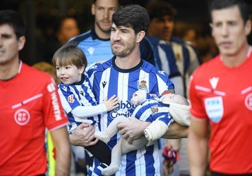 Aritz alcanza los 300 partidos en la Real: «Qué decir de lo orgulloso que me siento»