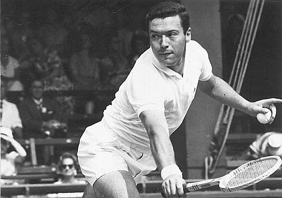 Prietrangeli ejecuta su clásico golpe de revés a una mano.