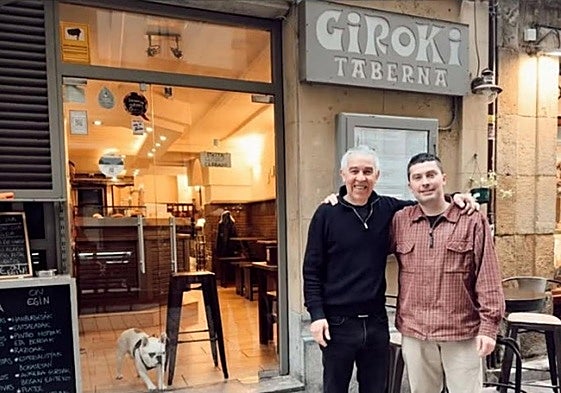 Cierra un histórico bar en la Parte Vieja de San Sebastián: «Ha sido una experiencia dura, pero bonita»