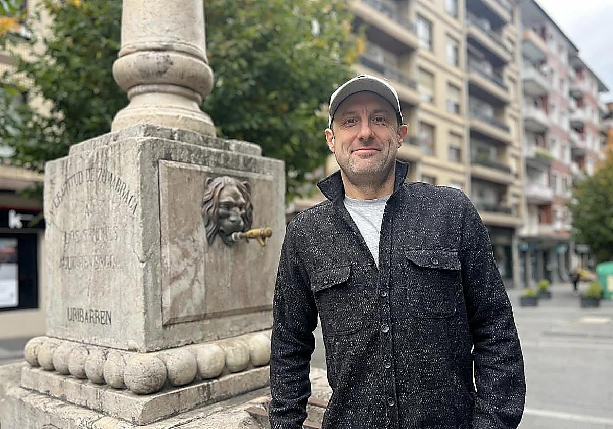 Estreinako poema-liburua kaleratu du Gorka Erostarbek