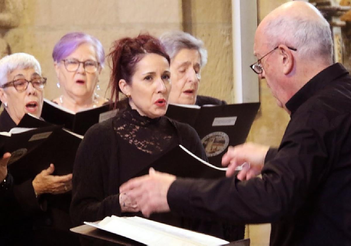 Xixili kontzertua bikaina Salbatore Abesbatzarekin