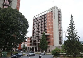 Exterior de la sede de la Hacienda foral, en Donostia.