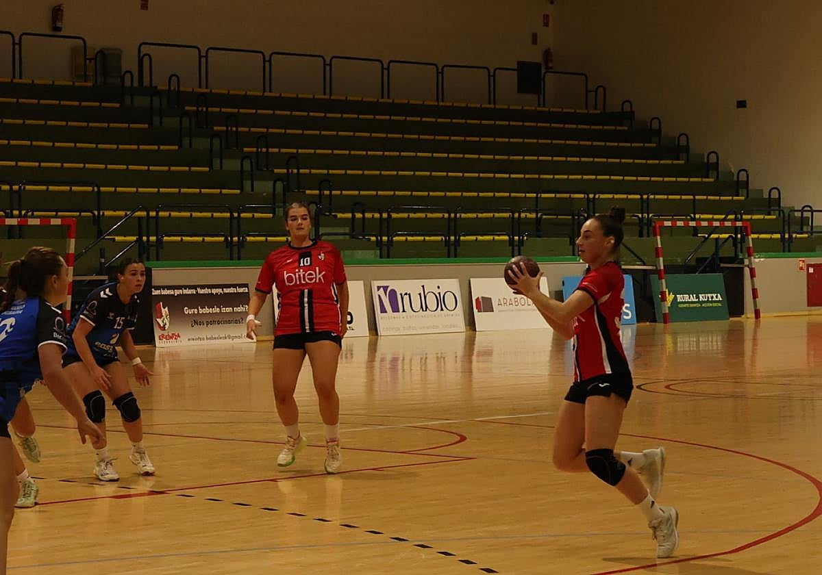 El equipo femenino olvidó rápido la derrota en Orio.