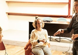 Mireia Delgado, pedagoga, formadora y mediadora, dinamizó el taller 'Euskaraz irakurtzeko bitaminak'.