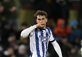 Mikel Goti celebra su tanto ante el Reus en Copa.