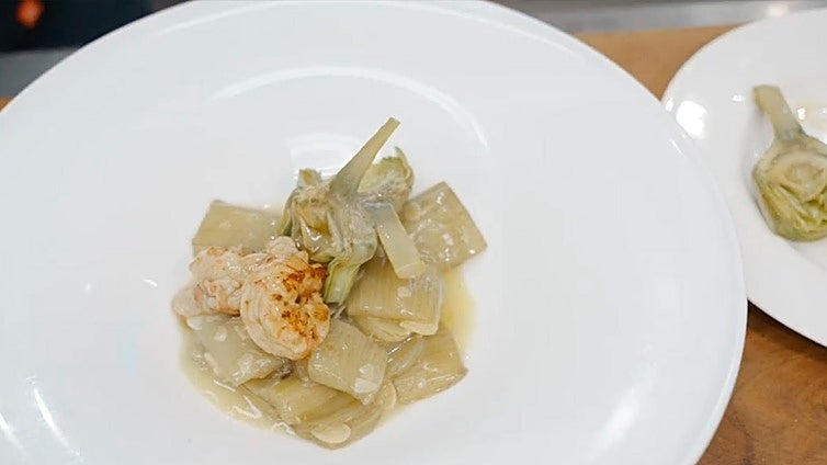 Cardo con almendras, un clásico que Aristondo reformula