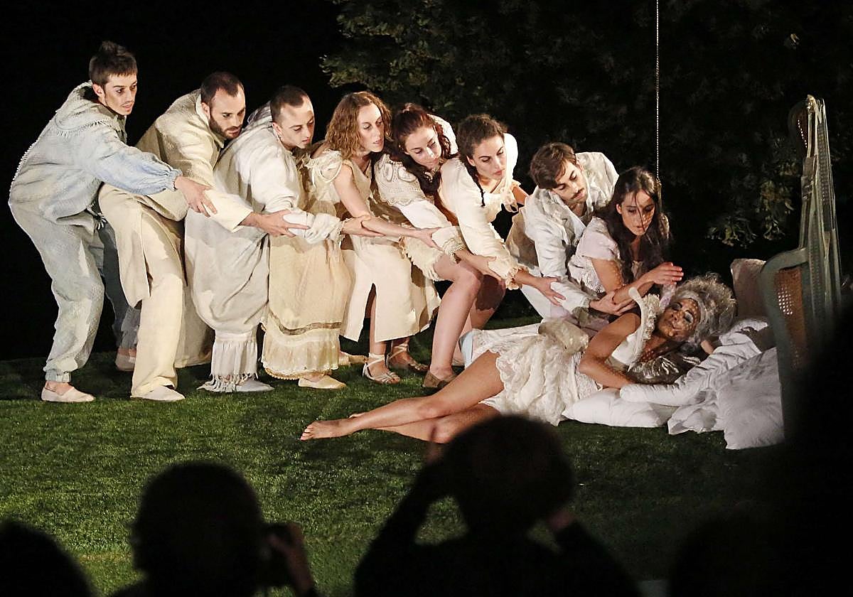 El montaje de 'Sueño de una noche de verano' en Cristina Enea fue uno de los mejores legados de aquel año.