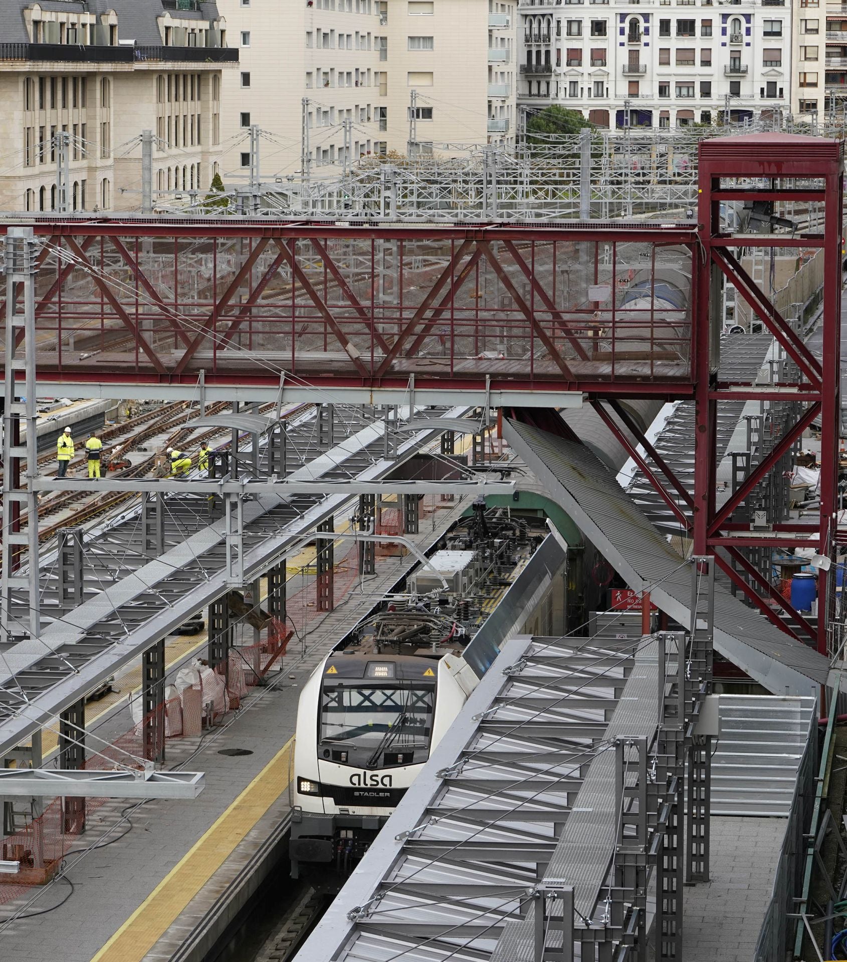 Las obras para poder recibir el TAV en Atotxa, a punto