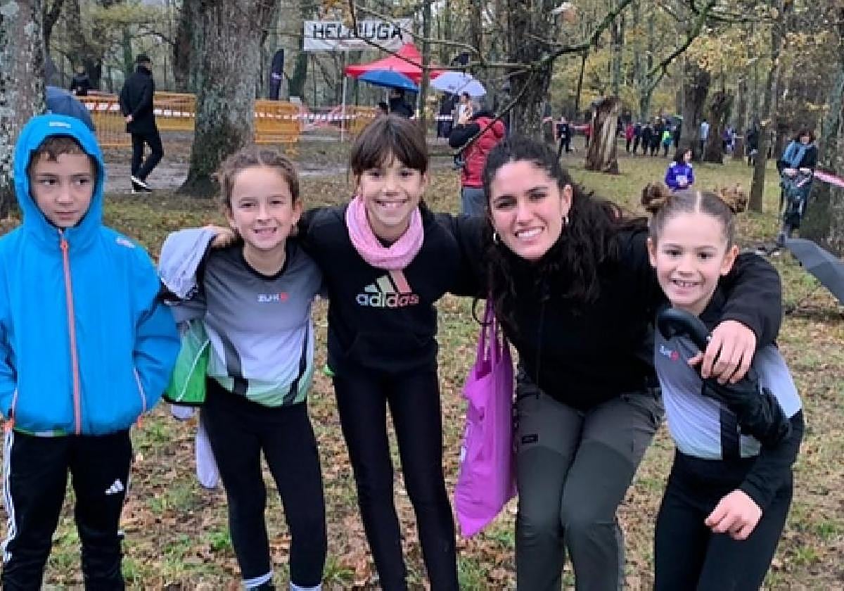 Benjamines del club Atletas Argixao en el cross oñatiarra.