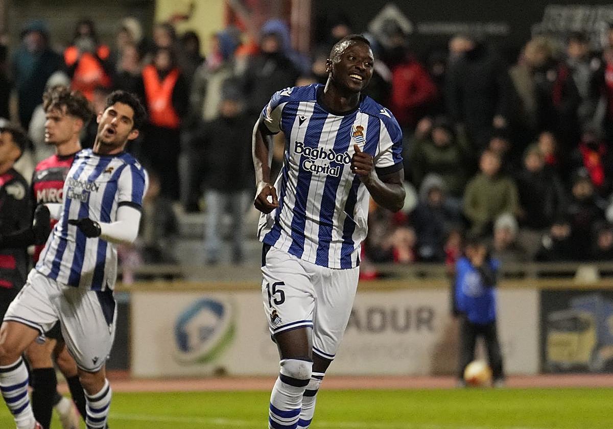 Sadiq, tras su gol al Reus.