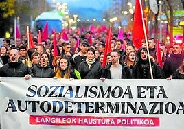 GKS llama a romper con «un régimen que legitima el fascismo»