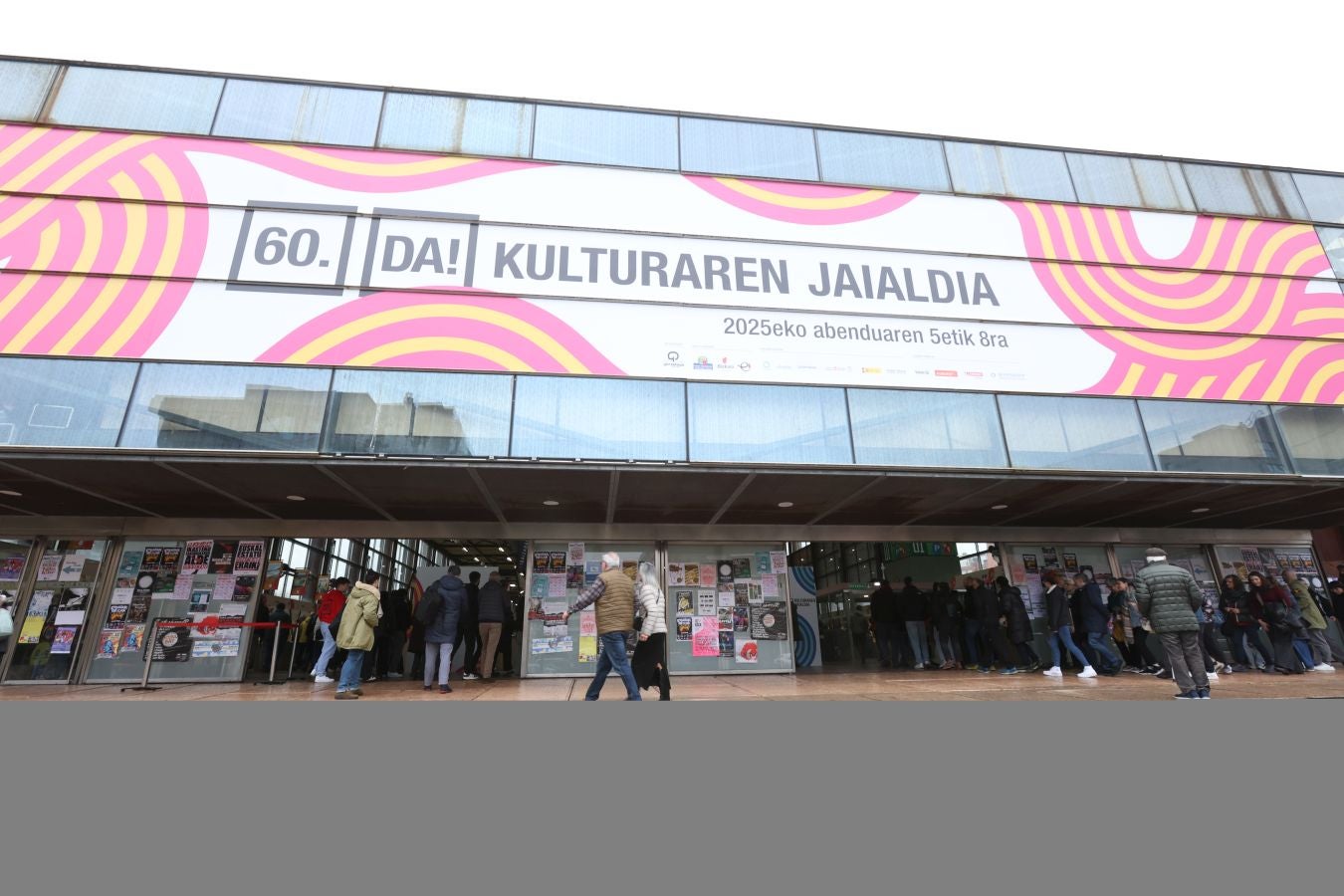 Bigarren eguna, argazkitan