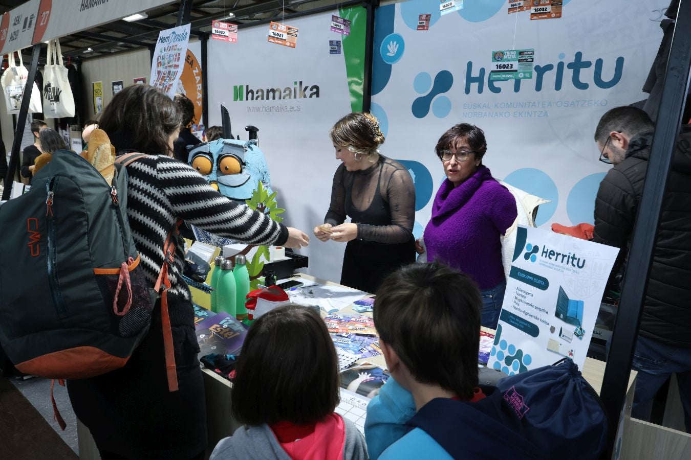 Bigarren eguna, argazkitan