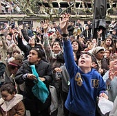 Ilusión y tradición en los bolo-bolos de San Nikolas