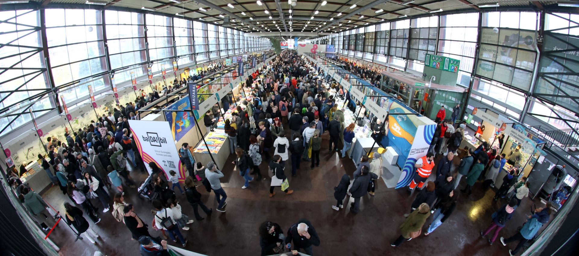 Bigarren eguna, argazkitan