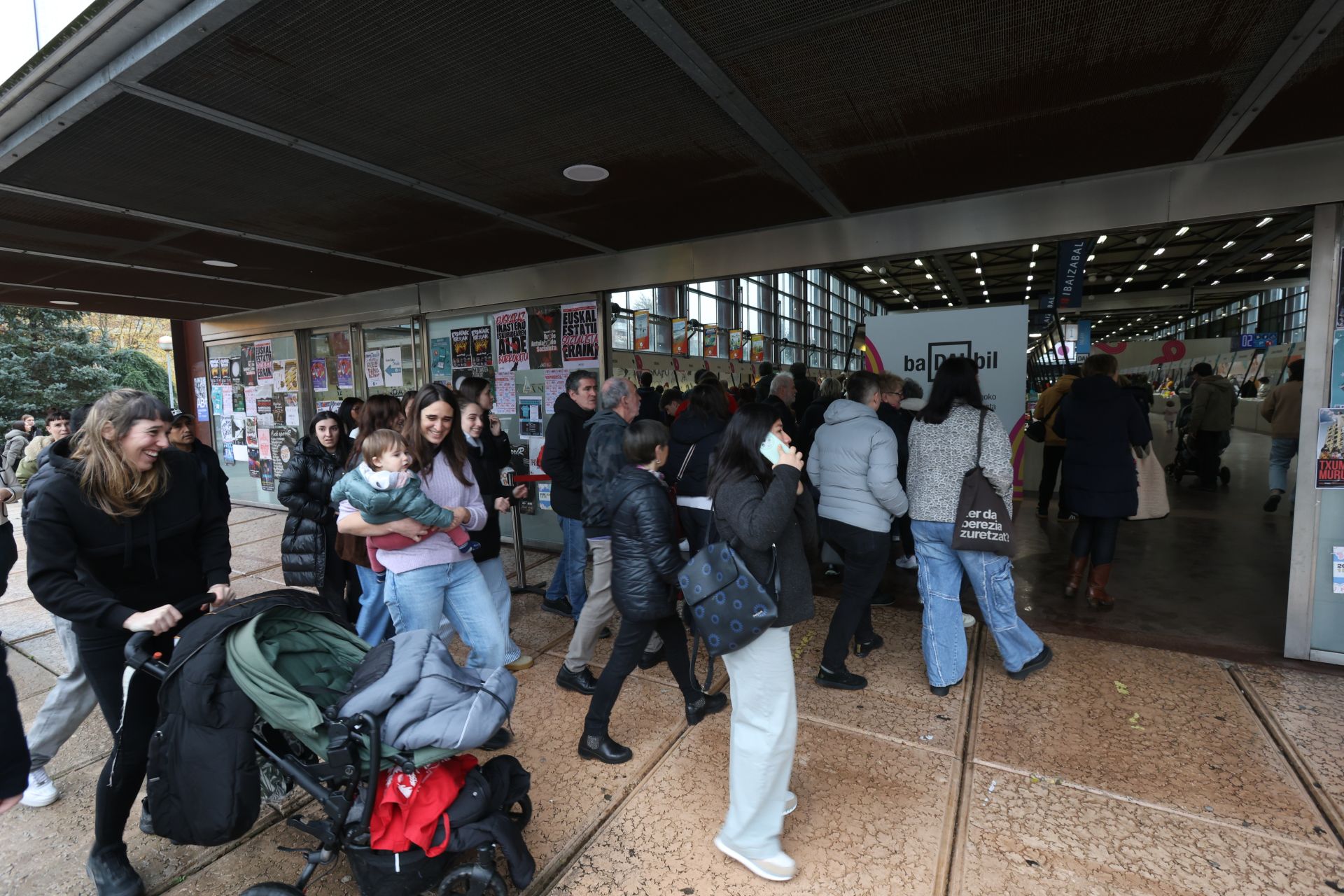 Bigarren eguna, argazkitan