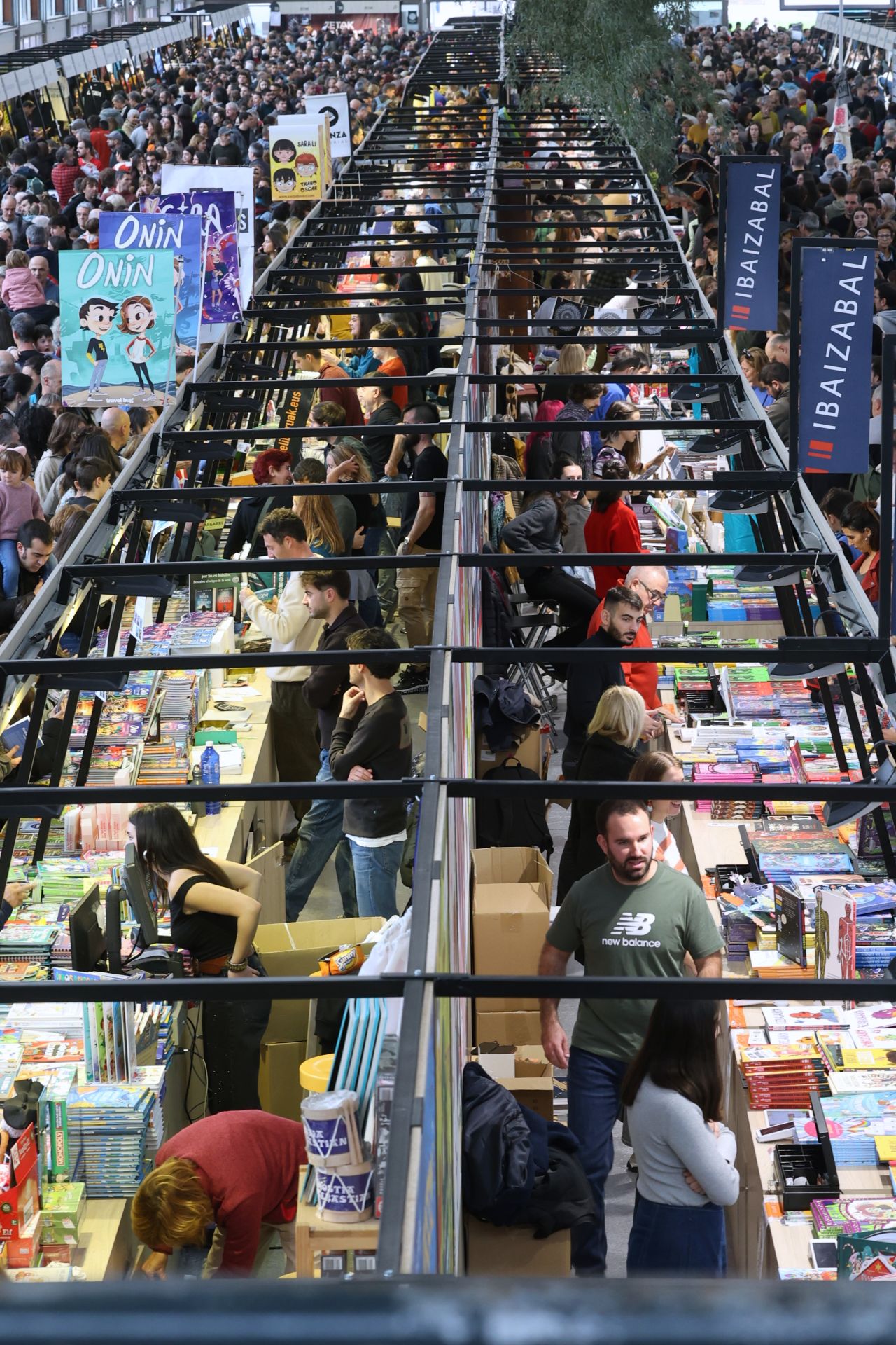 Bigarren eguna, argazkitan