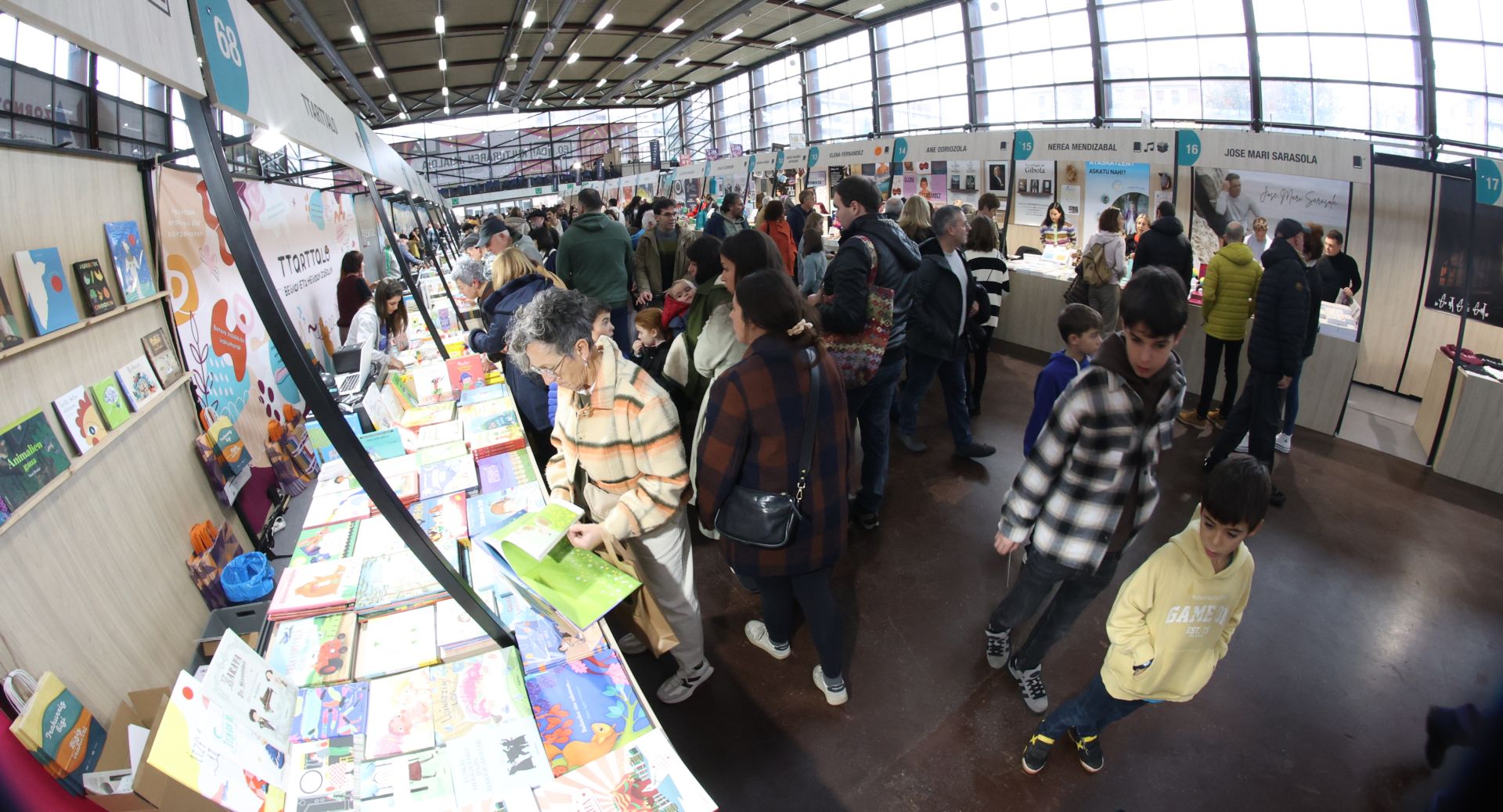 Bigarren eguna, argazkitan